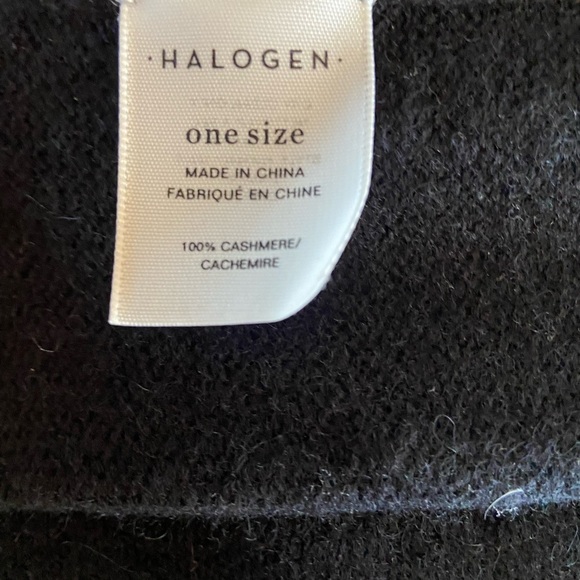 Halogen 100% Cashmere V neck black poncho , one size fits all from Nords… - Picture 3 of 4